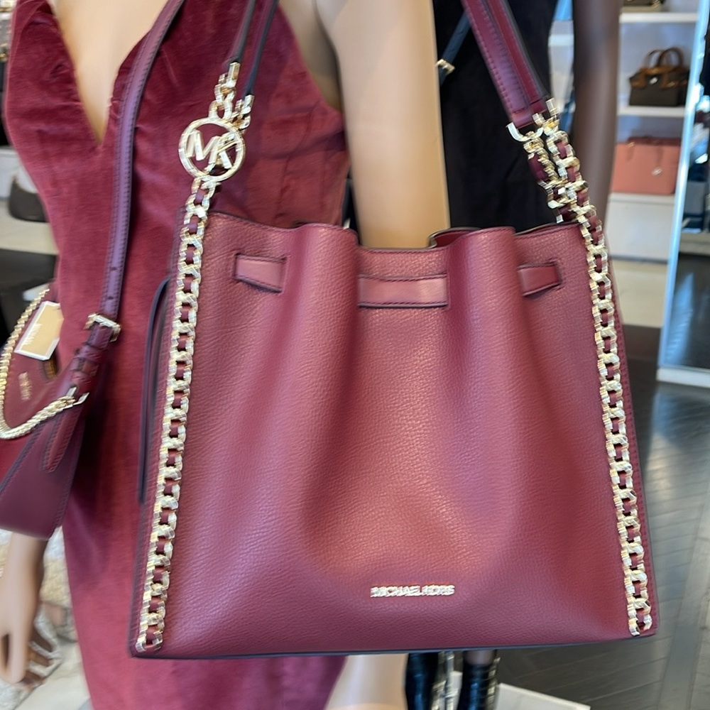 MICHAEL KORS
Mina Large Chain Shoulder Tote Bag
Dark Cherry 
NWT - Picture 12 of 16